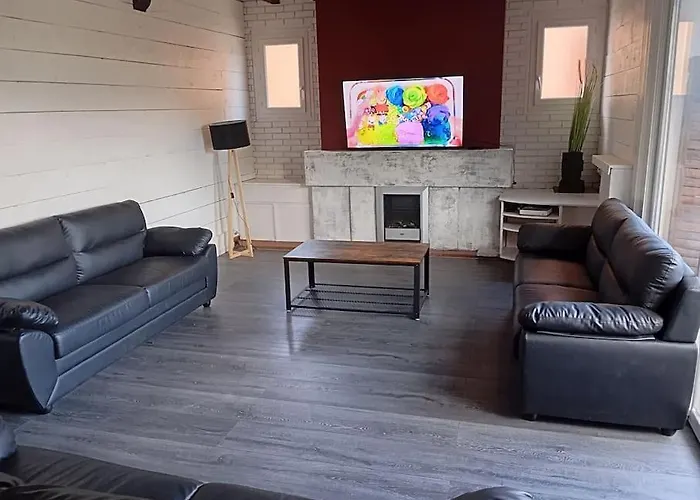 Lourdes Proche Sanctuaire Duplex 12 Voyageurs 150M2 Lit Bebe Et Balcon Fumeur En Exterieur