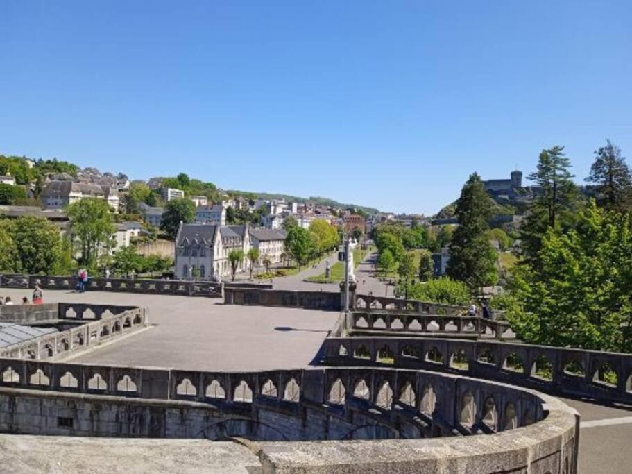 Proche Sanctuaire Duplex 12 Voyageurs 150m2 Lit Bebe Et Balcon Fumeur En Exterieur Apartment